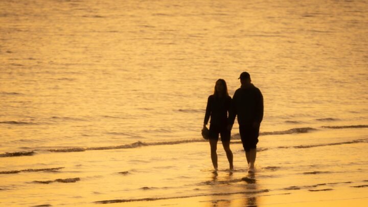 Small Ways to Make Adult Dating Feel More Special in Kizingo