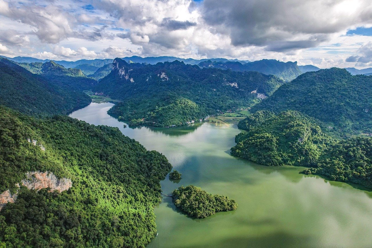 lake, mountains, forest, landscape, island, nature, tropical, beautiful, drones, aerial view, landscape, landscape, landscape