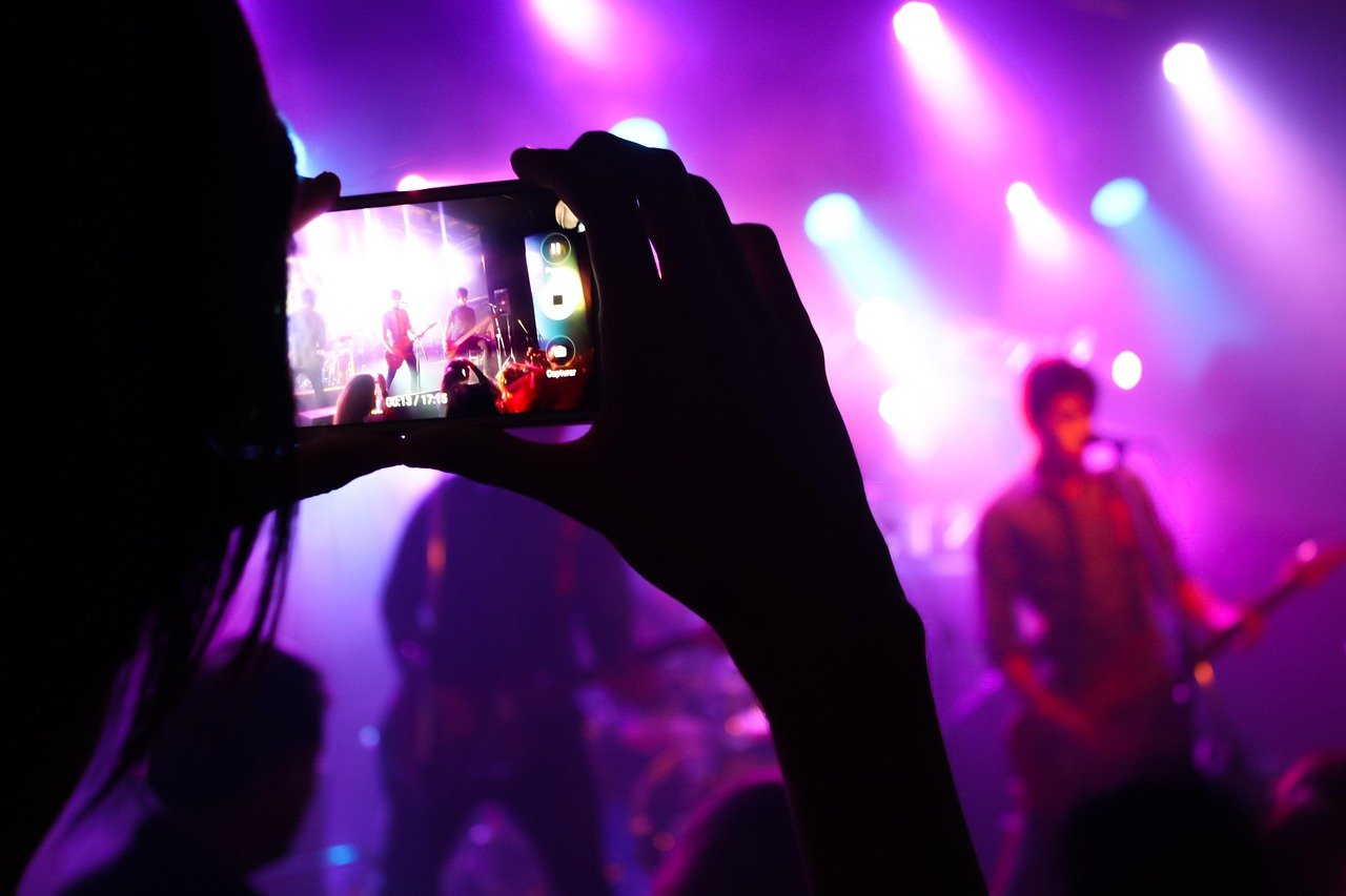 live music, rock, show, concert, live, music, stage, entertainment, band, performance, musician, club, night, event, sound, p