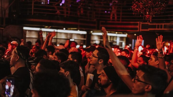 Navigating the Social Scene: How to Make Better Choices About Clubs in Langas