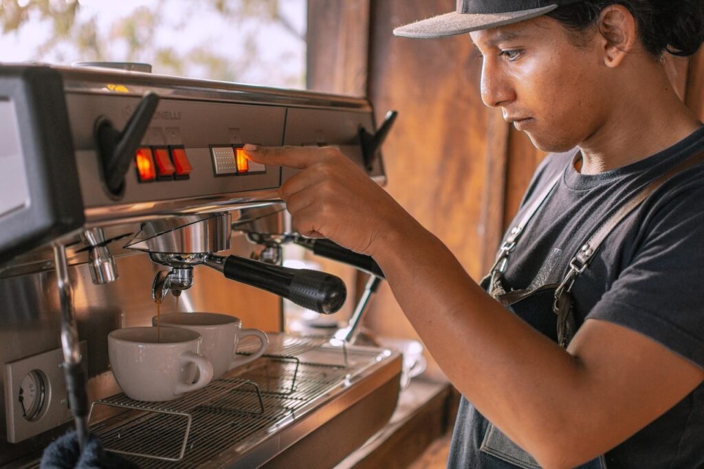 coffee machine, coffee maker, coffee, drinks, men, restaurant, people, shop, atm, cafe, bakery, kitchen, chef, young, coffee