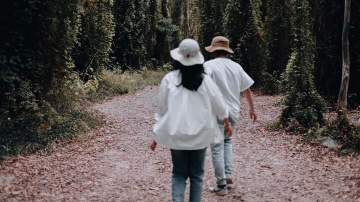 Navigating Modern Romance: How to Compare Your Options for Courtship in Gilgil