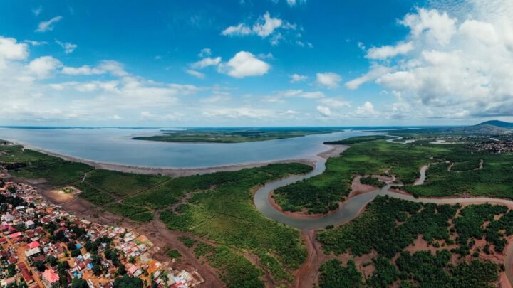 Navigating Date Tinder in Bamburi: Local Romance, Modern Matchmaking, and Coastal Connections