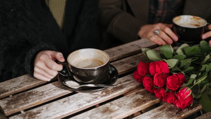 Navigating a Date on Tinder in Donholm: Questions, Tips, and Real Local Insights