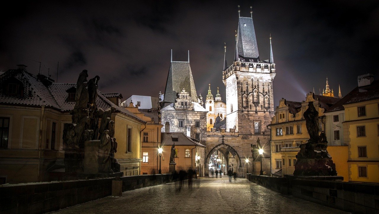 prague, czech republic, city, river, roost, architecture, apple juice, charles bridge, czechia, history, way, capital, unesco