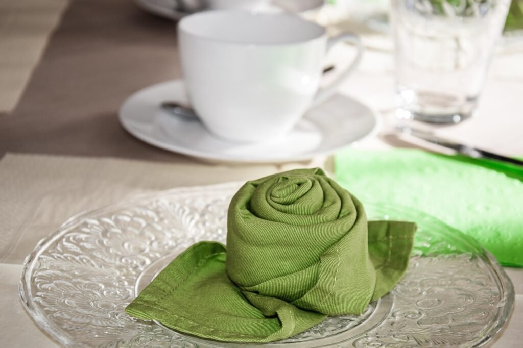 coffee shop, coffee, cover, napkin, plate, coffee cup, coffee setting, cup, breakfast, fixed, celebration, date of birth