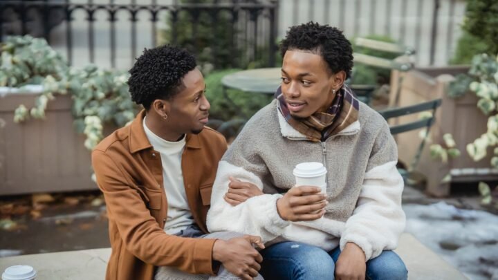 The Small Details That Matter When You Meet New People in Lanet