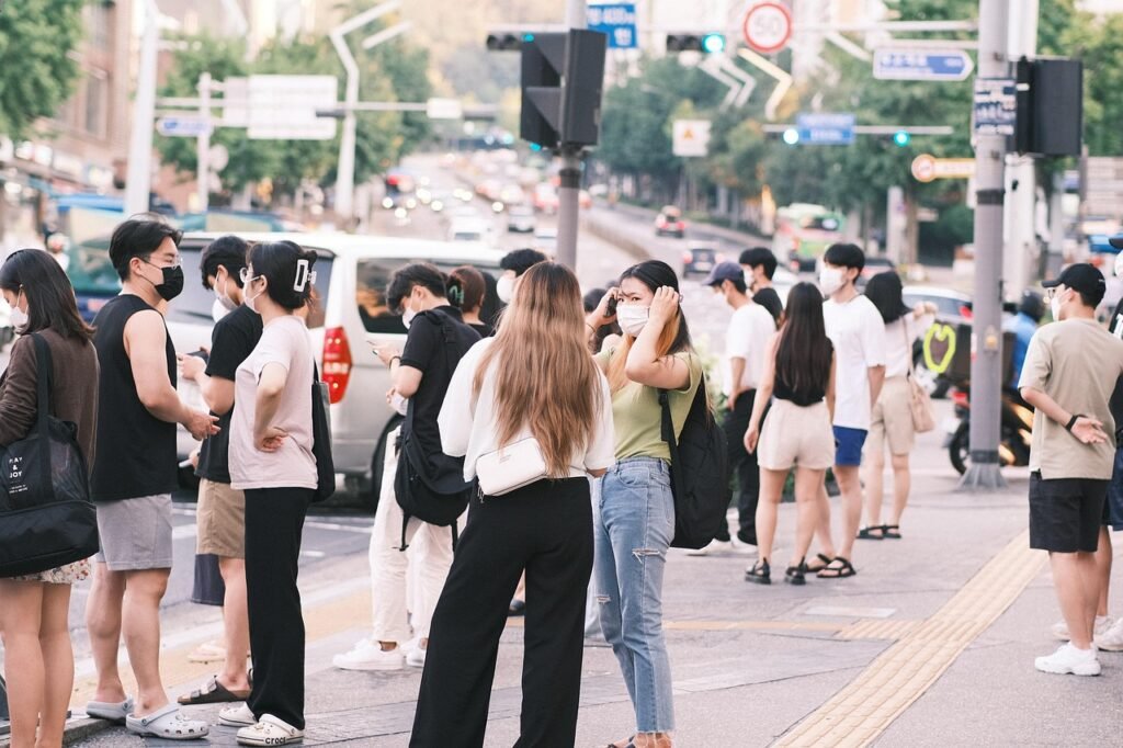 south korea, pandemic, sidewalk, social distancing, city, south korea, south korea, south korea, south korea, social distanci