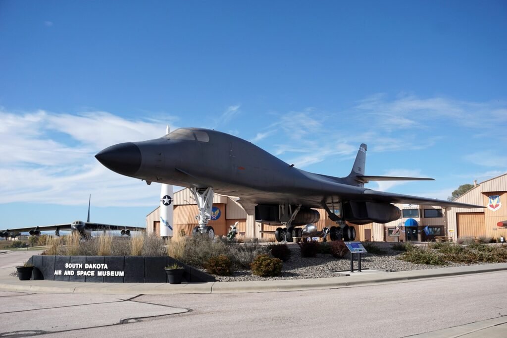 south dakota, south dakota air and space museum, rockwell b-1 lancer, b-1, bomber, plane, aircraft, strategic bomber, airplan
