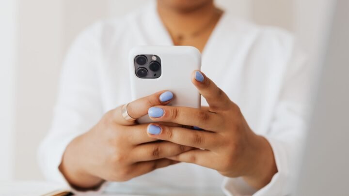 Making Sense of Online Spaces in Njoro: Navigating Digital Connection, Risks, and Opportunities