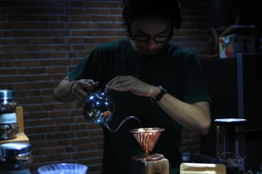 brewing, coffee cup, brew, coffee, drink, caffeine, espresso, breakfast, cup, cafe, barista, beverage, morning, lifestyle, en