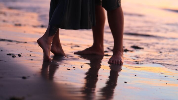 Why Thoughtful Gestures Still Matter for Adult Dating in Diani Beach