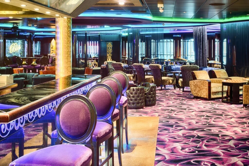bar, interior, luxury, design, restaurant, furniture, decor, style, lifestyle, club, drinking, relaxing, entertainment, chair