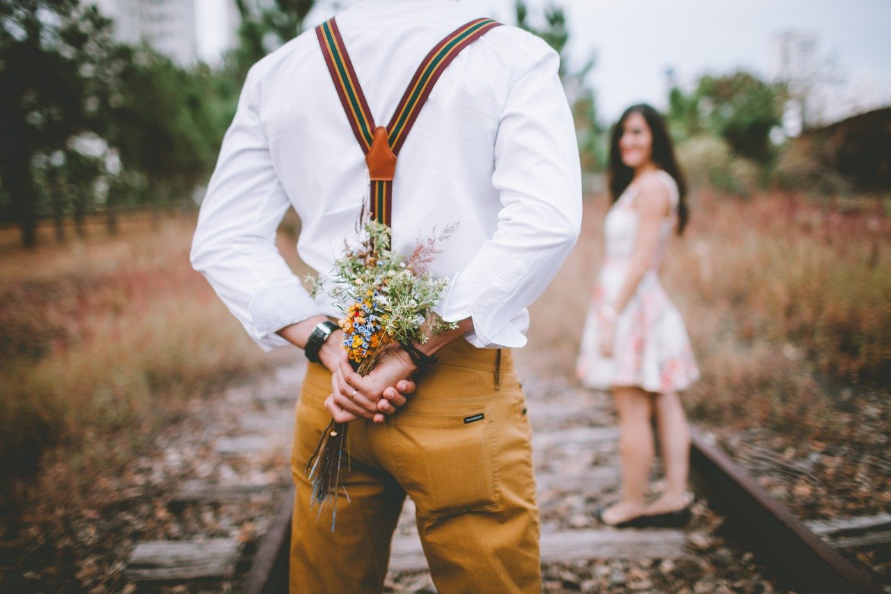 happy valentines day, bouquet, flower background, surprise, couple, lovers, pair, man, woman, bunch of flowers, boyfriend, fl